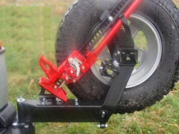 Ramingo 4x4 - L'eCommerce del 4x4 > Cancello Portaruota Land Rover Discovery 2