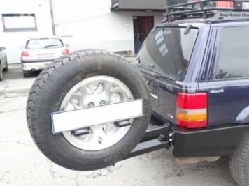 Ramingo 4x4 - L'eCommerce del 4x4 > Cancello Portaruota Jeep Grand Cherokee ZJ