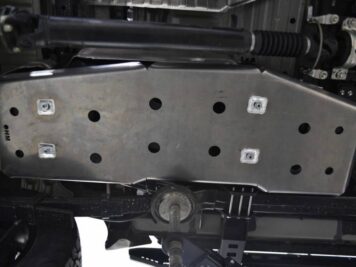 Ramingo 4x4 - L'eCommerce del 4x4 > Piastra Protezione Serbatoio Toyota Hilux Revo 2016-2019 – Alluminio