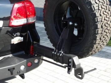 Ramingo 4x4 - L'eCommerce del 4x4 > Cancello Porta-Ruota Paraurti Posteriore Toyota Land Cruiser 200
