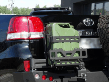 Ramingo 4x4 - L'eCommerce del 4x4 > Cancello porta-tanica per paraurti posteriore Toyota Land Cruiser Serie 200