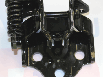 Ramingo 4x4 - L'eCommerce del 4x4 > Cerniera Inferiore Porta Anteriore Dx Nissan GR Y60/TR