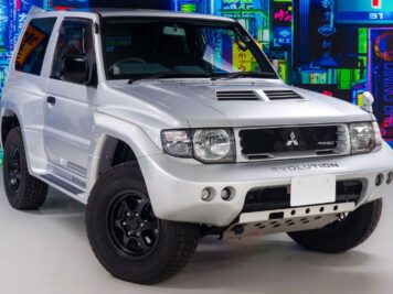 Ramingo 4x4 - L'eCommerce del 4x4 > Mascherina Mitsubishi Pajero V20 – EVOLUTION
