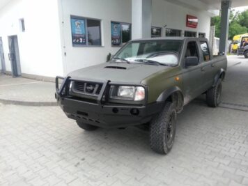 Ramingo 4x4 - L'eCommerce del 4x4 > Paraurti Anteriore Con Supporto Verricello e Bullbar Nissan Navara D22 1997-2001