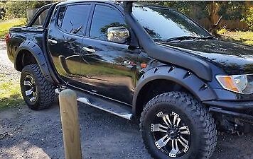 Ramingo 4x4 - L'eCommerce del 4x4 > Parafanghini Supplementari Mitsubishi L200 2006-2015